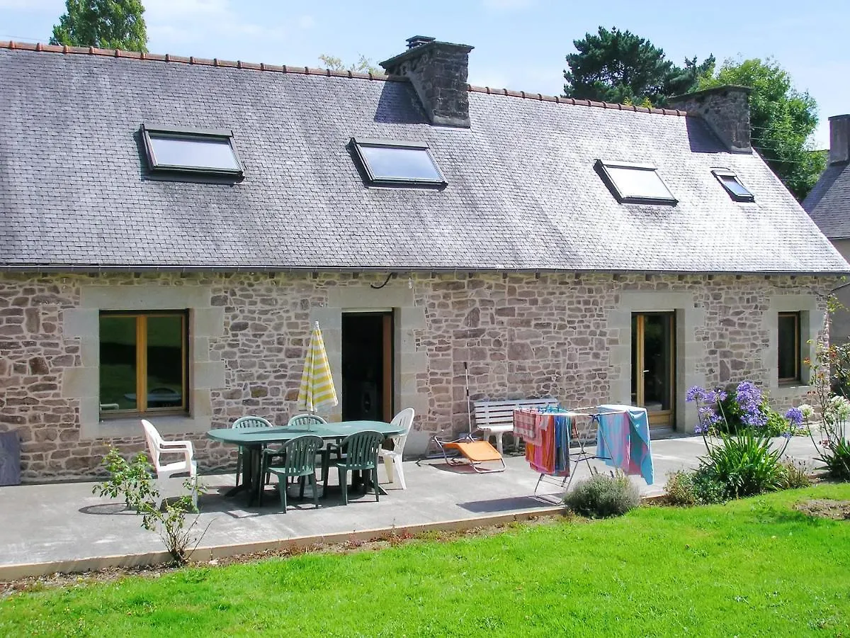 Holiday home Maison Accueillante A Plehedel Avec Jardin Et Parking Prive